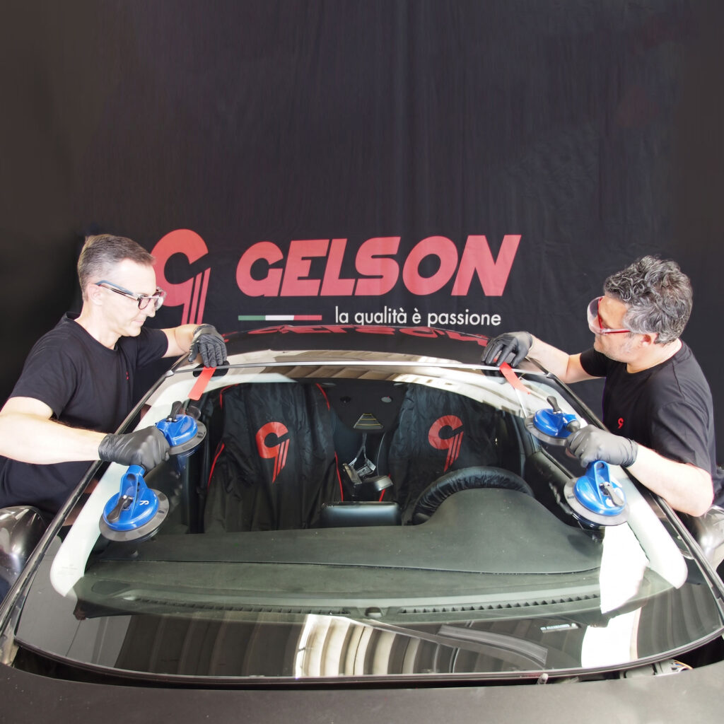 SIGILLANTI PER VETRI AUTO
